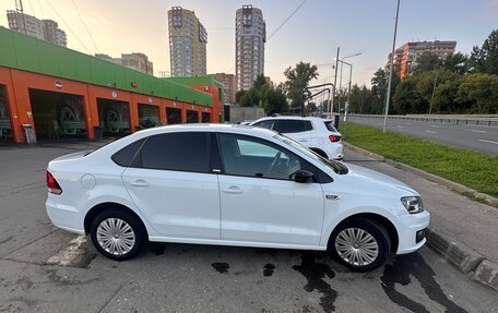 Volkswagen Polo VI (EU Market), 2017 год, 1 200 000 рублей, 2 фотография