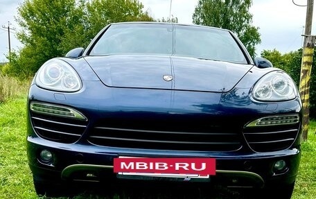 Porsche Cayenne III, 2011 год, 2 350 000 рублей, 2 фотография
