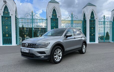 Volkswagen Tiguan II, 2020 год, 2 300 000 рублей, 2 фотография