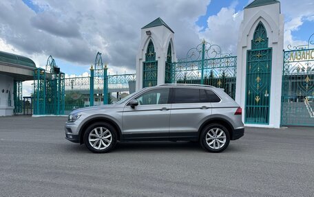 Volkswagen Tiguan II, 2020 год, 2 300 000 рублей, 3 фотография