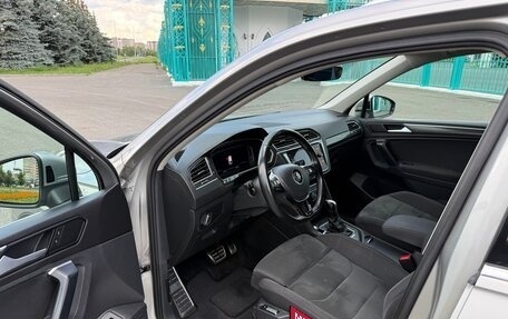 Volkswagen Tiguan II, 2020 год, 2 300 000 рублей, 15 фотография