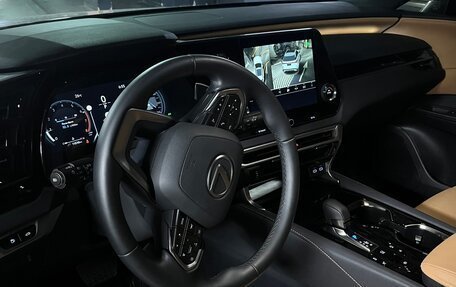 Lexus RX IV рестайлинг, 2025 год, 7 500 000 рублей, 3 фотография