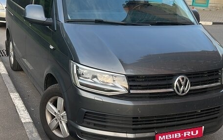 Volkswagen Multivan T6 рестайлинг, 2018 год, 5 000 000 рублей, 1 фотография