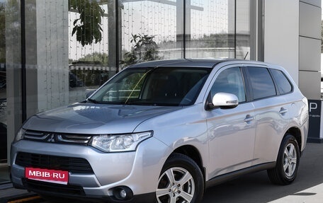 Mitsubishi Outlander III рестайлинг 3, 2013 год, 1 249 000 рублей, 1 фотография