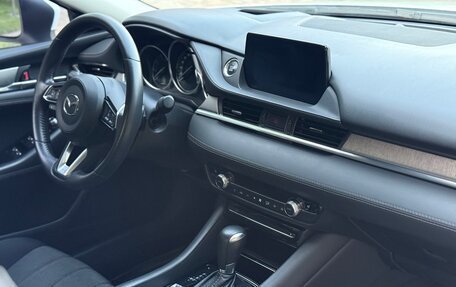 Mazda 6, 2019 год, 2 475 000 рублей, 24 фотография