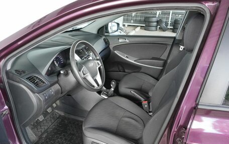Hyundai Solaris II рестайлинг, 2011 год, 740 000 рублей, 10 фотография
