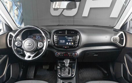 KIA Soul III, 2021 год, 2 099 000 рублей, 10 фотография