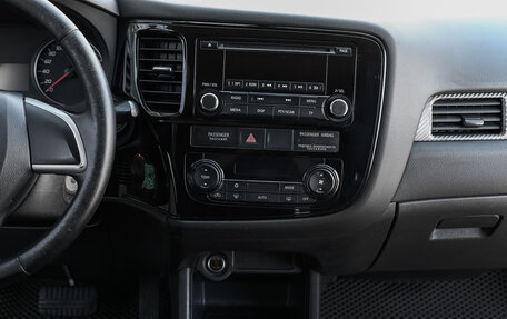 Mitsubishi Outlander III рестайлинг 3, 2013 год, 1 249 000 рублей, 13 фотография