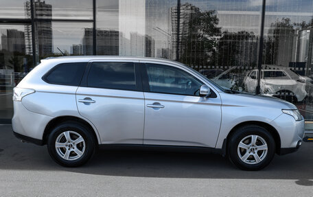 Mitsubishi Outlander III рестайлинг 3, 2013 год, 1 249 000 рублей, 4 фотография