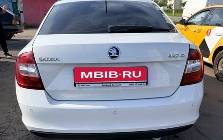 Skoda Rapid I, 2018 год, 1 370 000 рублей, 4 фотография