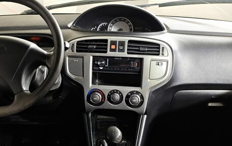 Hyundai Matrix I рестайлинг, 2002 год, 120 000 рублей, 11 фотография