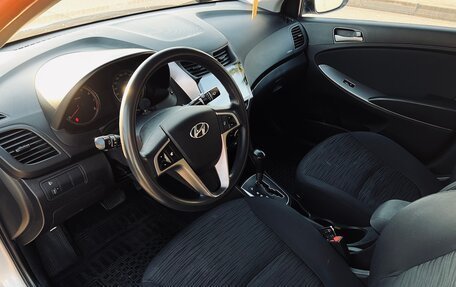 Hyundai Solaris II рестайлинг, 2015 год, 990 000 рублей, 9 фотография