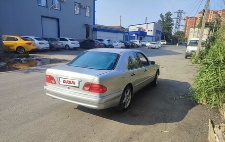 Mercedes-Benz E-Класс, 1995 год, 255 000 рублей, 2 фотография