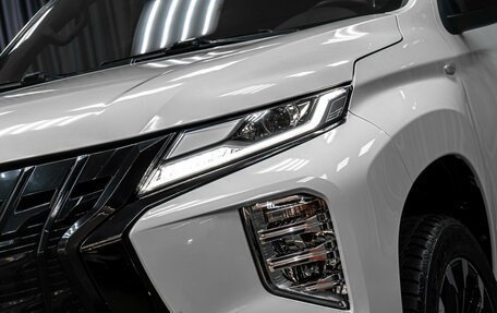 Mitsubishi Montero Sport, 2022 год, 4 249 000 рублей, 6 фотография