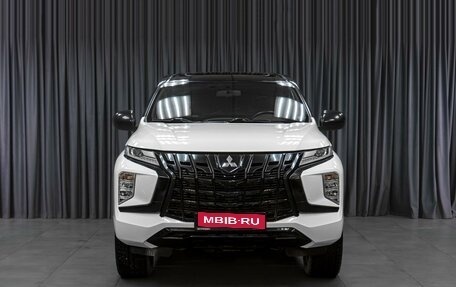 Mitsubishi Montero Sport, 2022 год, 4 249 000 рублей, 3 фотография