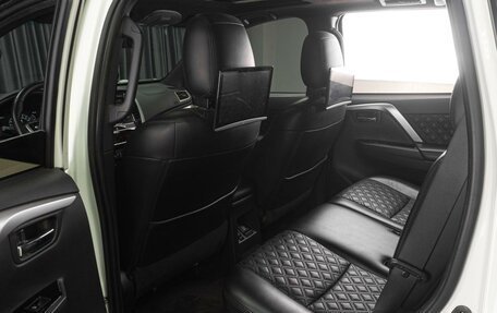 Mitsubishi Montero Sport, 2022 год, 4 249 000 рублей, 15 фотография