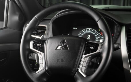 Mitsubishi Montero Sport, 2022 год, 4 249 000 рублей, 24 фотография