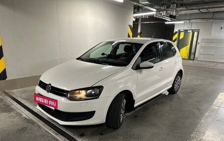 Volkswagen Polo VI (EU Market), 2014 год, 670 000 рублей, 2 фотография