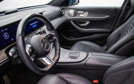 Mercedes-Benz E-Класс, 2021 год, 4 690 000 рублей, 10 фотография