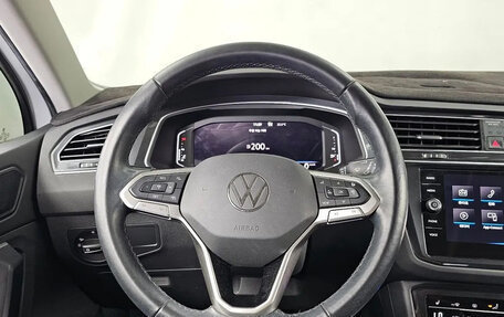 Volkswagen Tiguan II, 2022 год, 3 678 000 рублей, 7 фотография