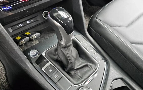 Volkswagen Tiguan II, 2022 год, 3 678 000 рублей, 10 фотография
