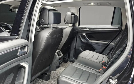 Volkswagen Tiguan II, 2021 год, 3 198 000 рублей, 14 фотография