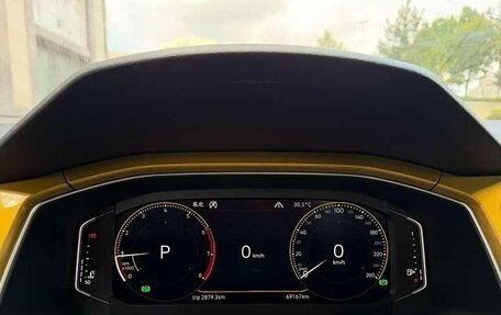 Volkswagen T-Roc I, 2018 год, 1 560 002 рублей, 12 фотография