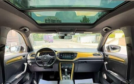 Volkswagen T-Roc I, 2018 год, 1 560 002 рублей, 10 фотография