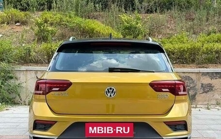 Volkswagen T-Roc I, 2018 год, 1 560 002 рублей, 3 фотография