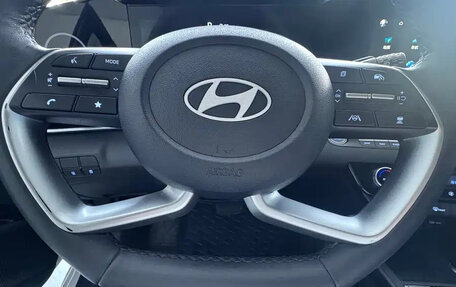 Hyundai Elantra, 2023 год, 1 245 000 рублей, 10 фотография
