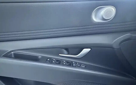 Hyundai Elantra, 2023 год, 1 245 000 рублей, 11 фотография