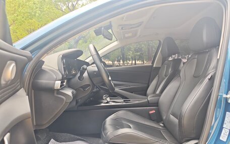 Hyundai Elantra, 2023 год, 1 761 000 рублей, 9 фотография