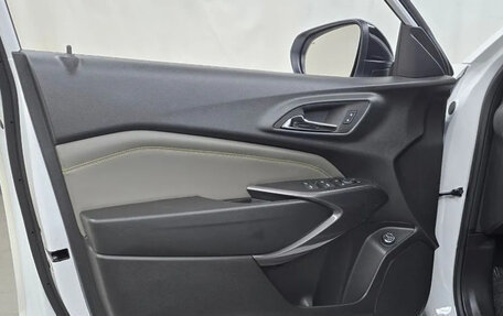 Chevrolet Trax, 2023 год, 1 850 000 рублей, 13 фотография