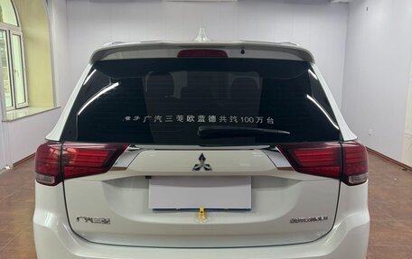 Mitsubishi Outlander III рестайлинг 3, 2021 год, 2 034 000 рублей, 5 фотография