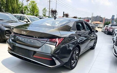 Hyundai Elantra, 2023 год, 1 290 000 рублей, 6 фотография