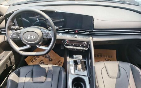 Hyundai Elantra, 2023 год, 1 290 000 рублей, 8 фотография