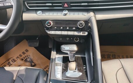 Hyundai Elantra, 2023 год, 1 290 000 рублей, 10 фотография