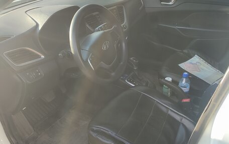 Hyundai Solaris II рестайлинг, 2018 год, 750 000 рублей, 5 фотография
