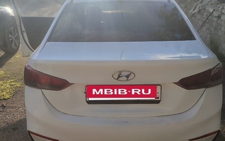 Hyundai Solaris II рестайлинг, 2018 год, 750 000 рублей, 3 фотография