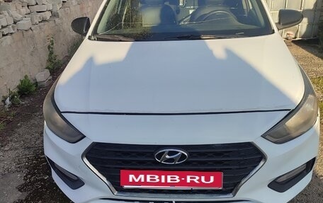 Hyundai Solaris II рестайлинг, 2018 год, 750 000 рублей, 2 фотография