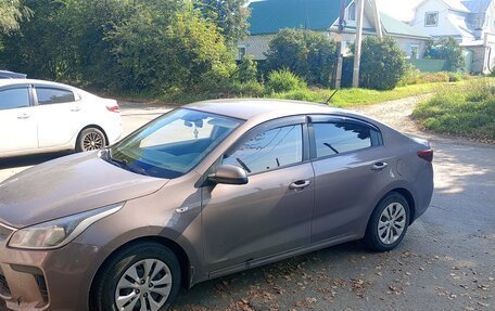 KIA Rio IV, 2017 год, 1 100 000 рублей, 2 фотография