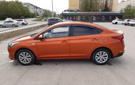Hyundai Solaris II рестайлинг, 2022 год, 1 600 000 рублей, 3 фотография