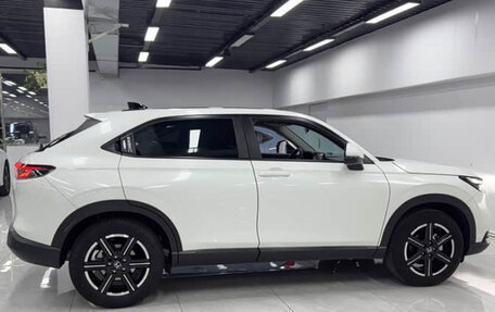 Honda Vezel, 2023 год, 1 830 000 рублей, 6 фотография