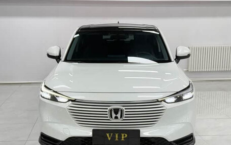 Honda Vezel, 2023 год, 1 830 000 рублей, 2 фотография