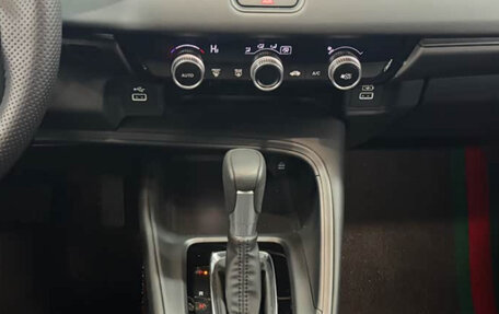 Honda Vezel, 2023 год, 1 830 000 рублей, 10 фотография