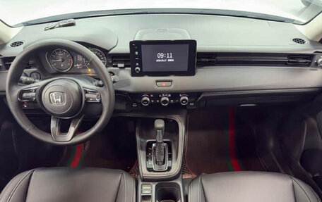Honda Vezel, 2023 год, 1 830 000 рублей, 13 фотография