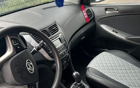 Hyundai Solaris II рестайлинг, 2015 год, 850 000 рублей, 7 фотография
