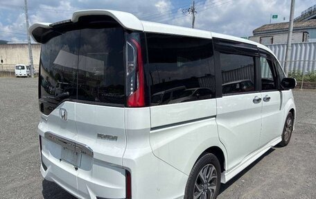 Honda Stepwgn IV, 2017 год, 1 380 000 рублей, 4 фотография