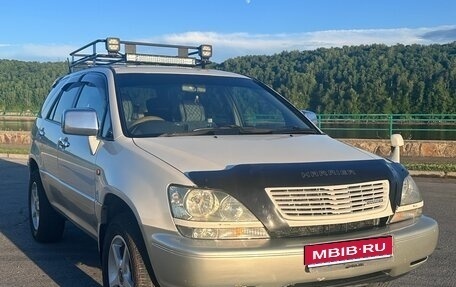 Toyota Harrier, 1998 год, 750 000 рублей, 1 фотография