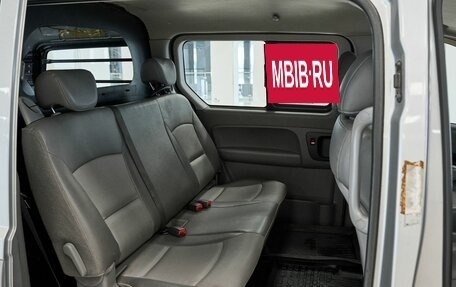 Hyundai Grand Starex Grand Starex I рестайлинг 2, 2011 год, 1 170 000 рублей, 15 фотография